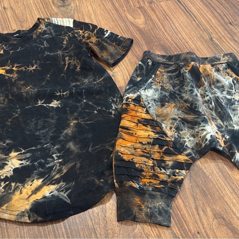 Posh kiddos size 8 shirt and size 7 shorts